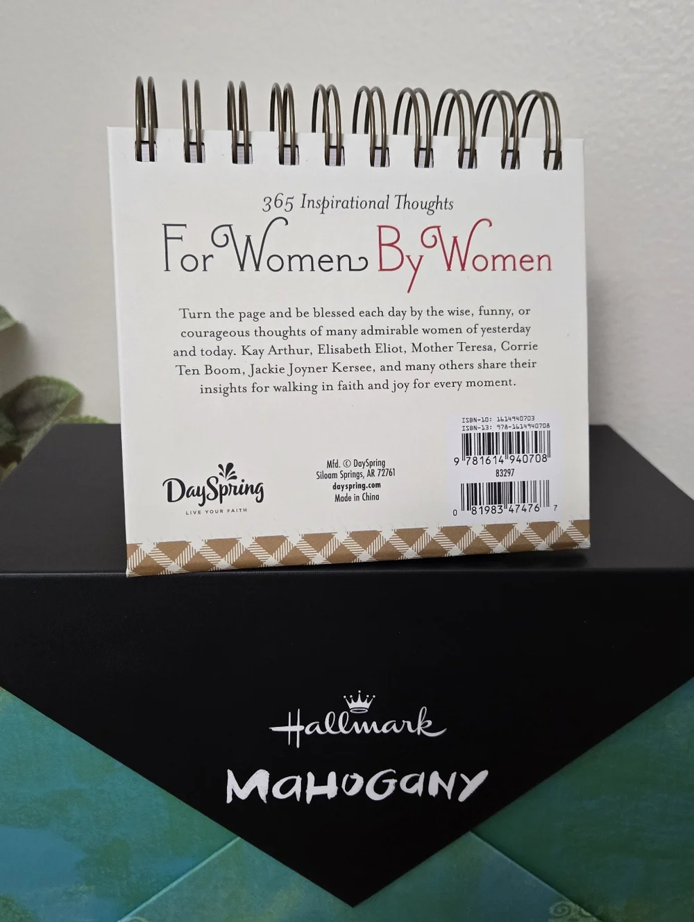 DaySpring/Hallmark Women's Bundle. Organizer Box, Calendar, And Cards. New.